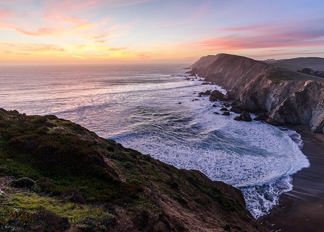Share line at Point Reyes Chimney Rock
